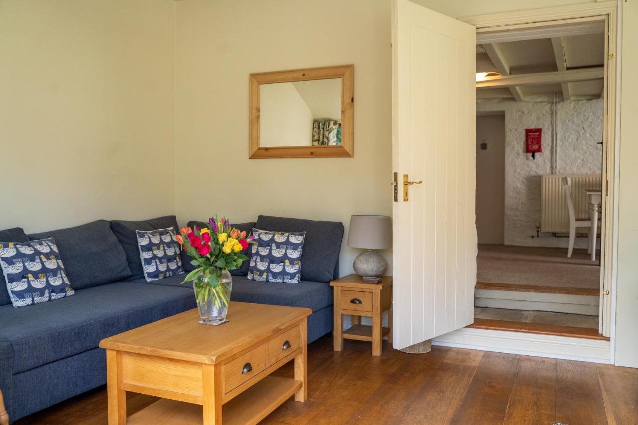 Othery Little England Retreats - Cottage, Yurt And Shepherd Huts מראה חיצוני תמונה