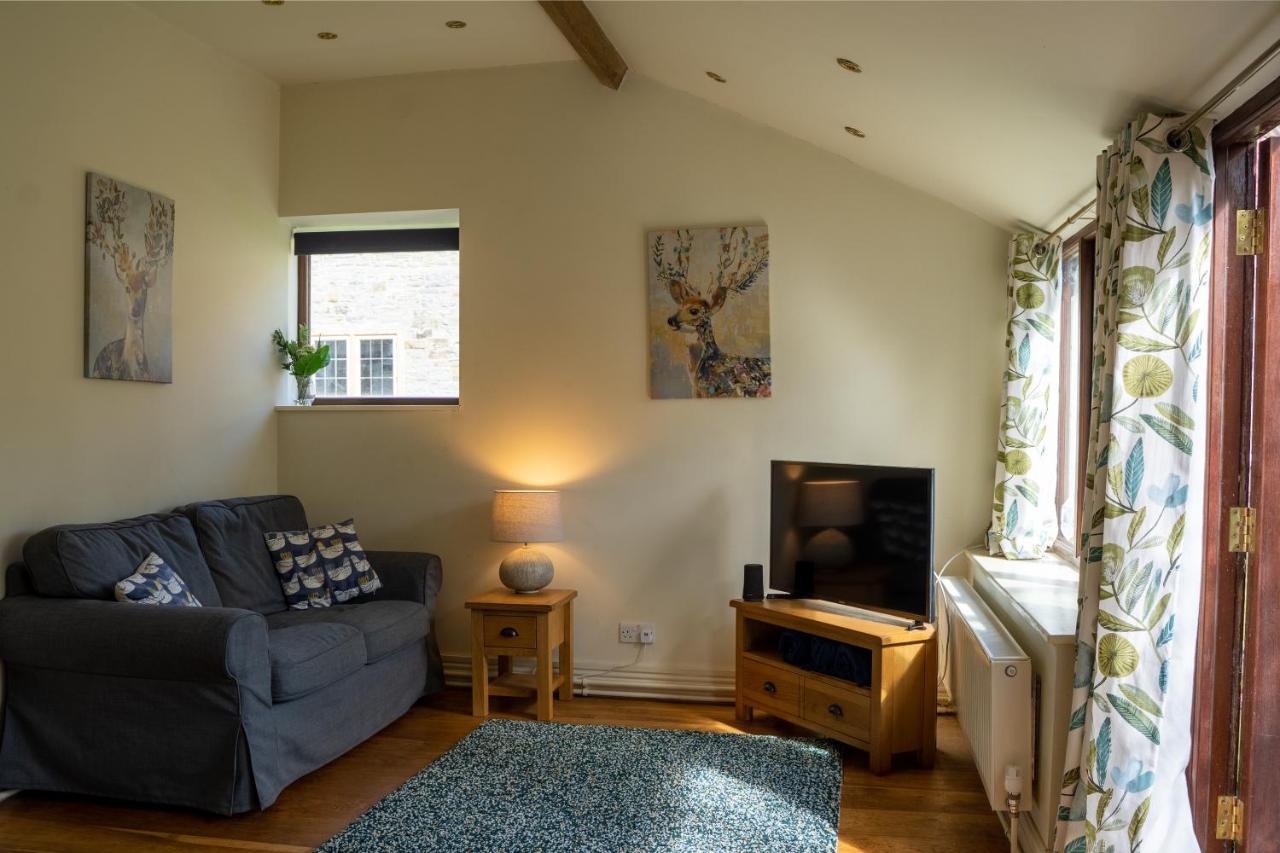Othery Little England Retreats - Cottage, Yurt And Shepherd Huts מראה חיצוני תמונה
