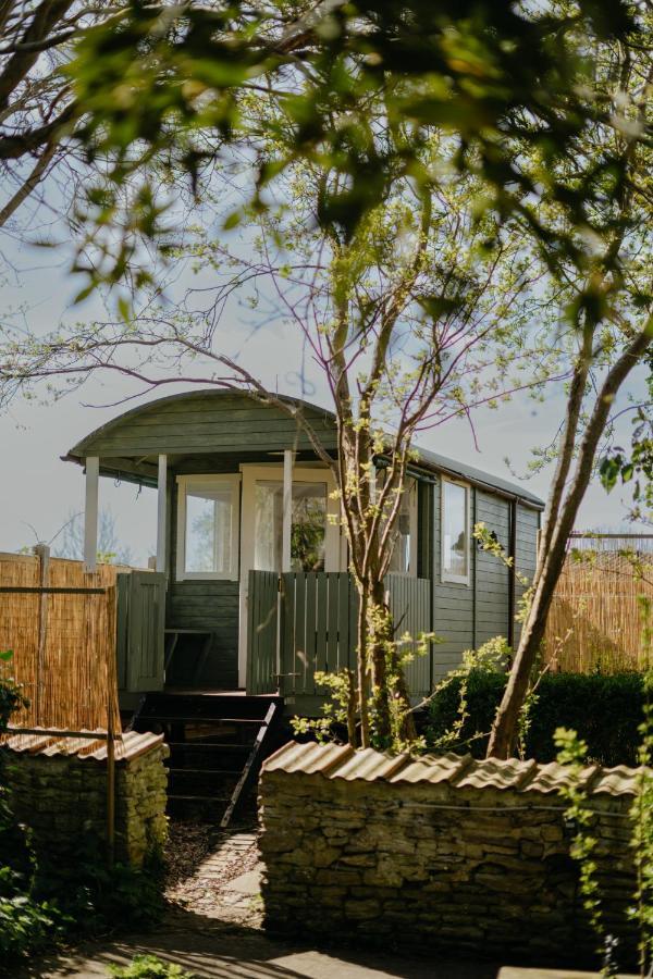 Othery Little England Retreats - Cottage, Yurt And Shepherd Huts מראה חיצוני תמונה
