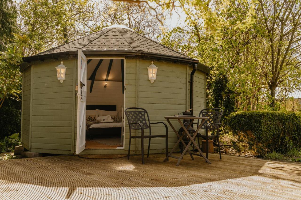 Othery Little England Retreats - Cottage, Yurt And Shepherd Huts מראה חיצוני תמונה