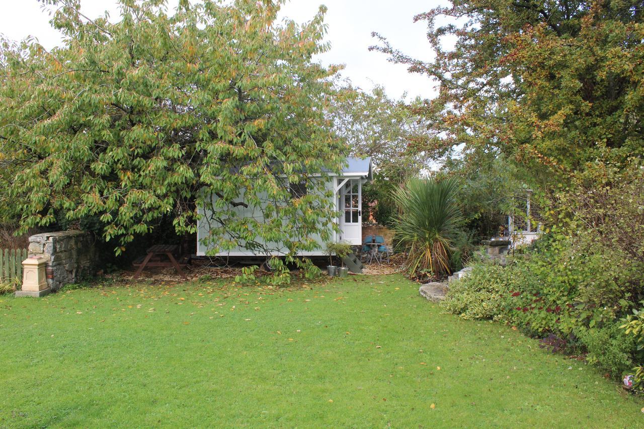 Othery Little England Retreats - Cottage, Yurt And Shepherd Huts מראה חיצוני תמונה